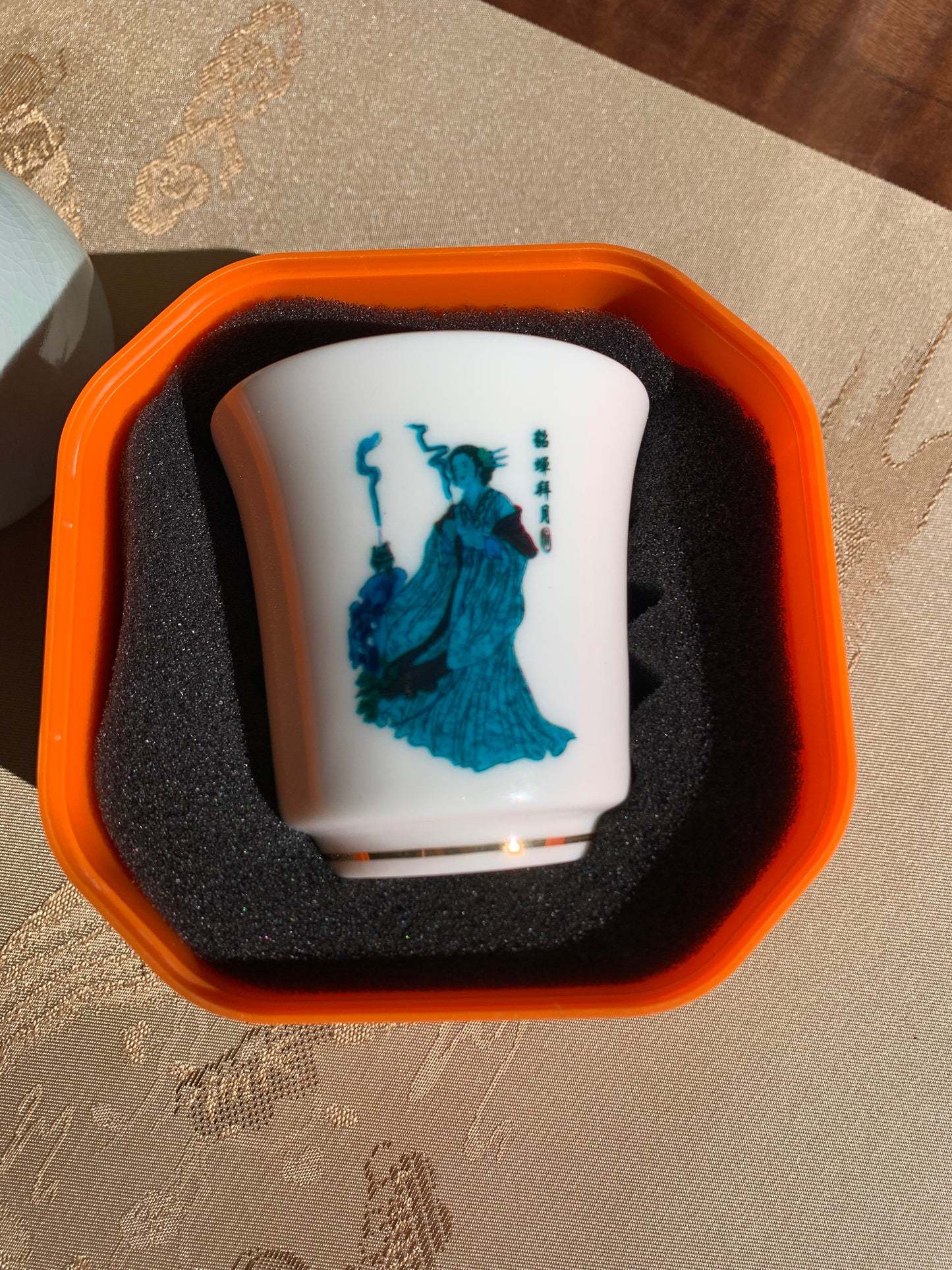 Magic Teacup--Beauty in Pink, Diao Chan Worships the Moon