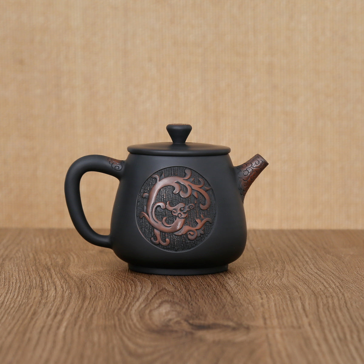 Handcraf Long Tu Teng (Dragon Totem) Jian Shui Purple Pottery Teapot
