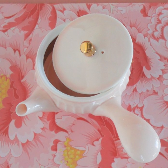 Porcelain Cherry Blossoms Pink Gift Tea Set - Taishan Tea Club