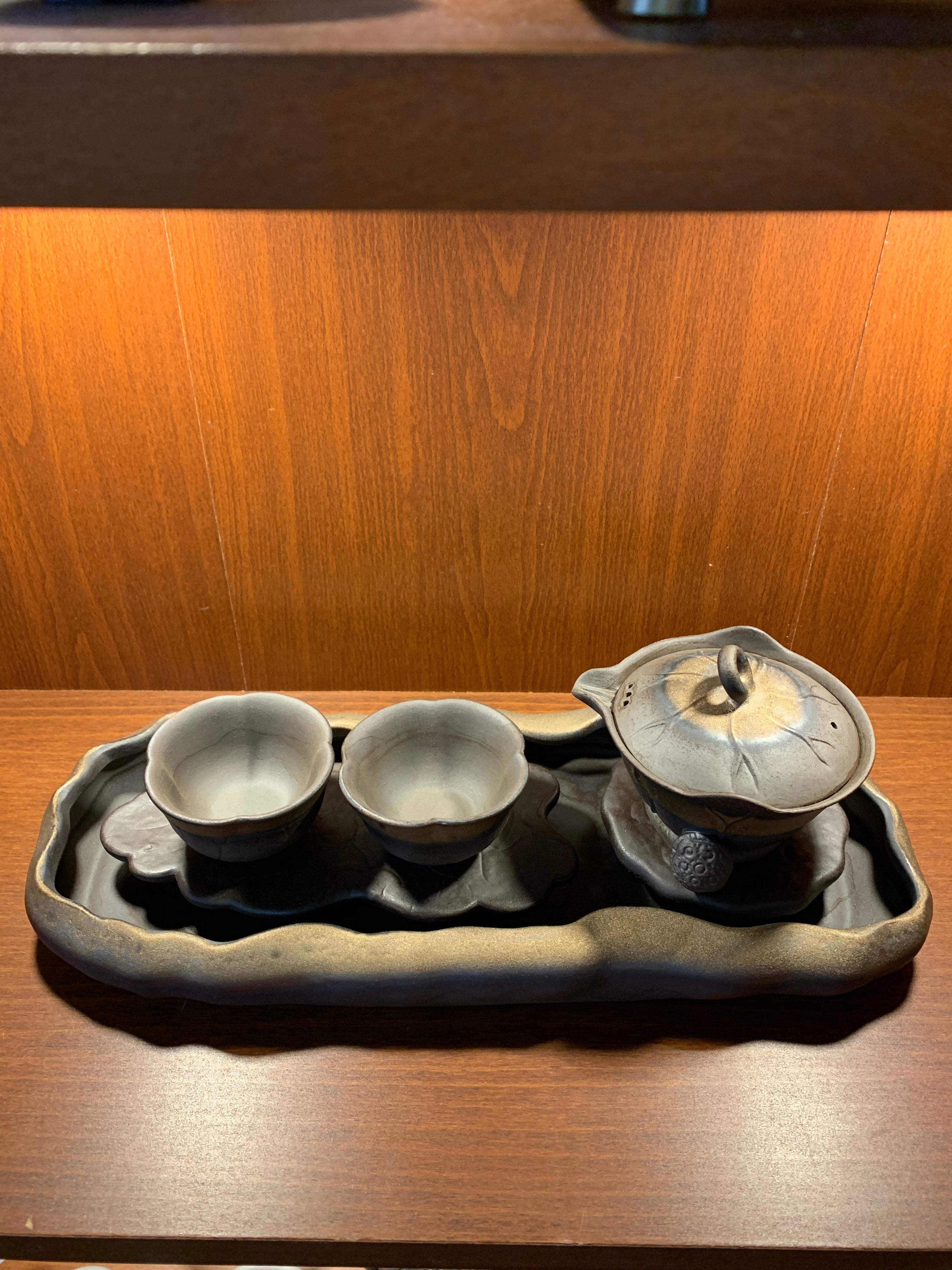 Gold And Brown Gilt Lotus Gaiwan Tea Set