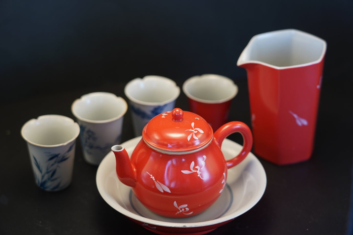 Cha Ge Yin Hand-painted Tea Set