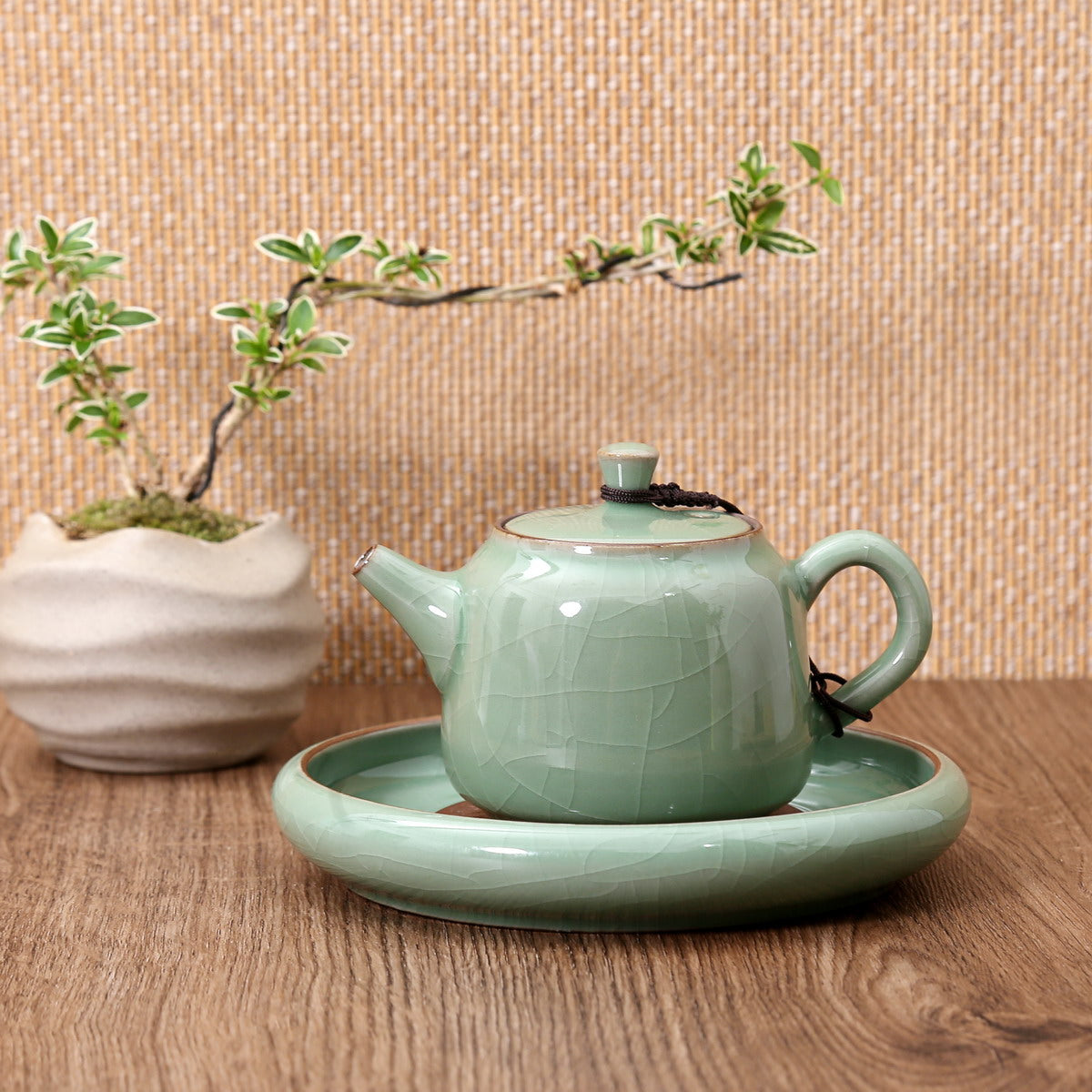 Teapot Holder, Longquan Celadon (Tiao Dao In The Middle, Ge Green)