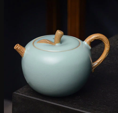 Ru Ware Teapot with Storage Bag
