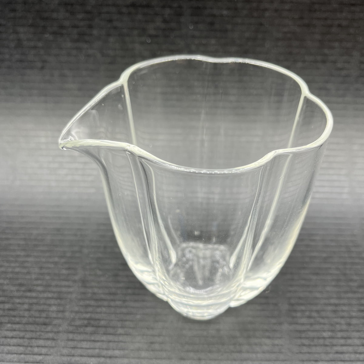 Clover Shape Glass Fairness Cup - Taishan Tea Club