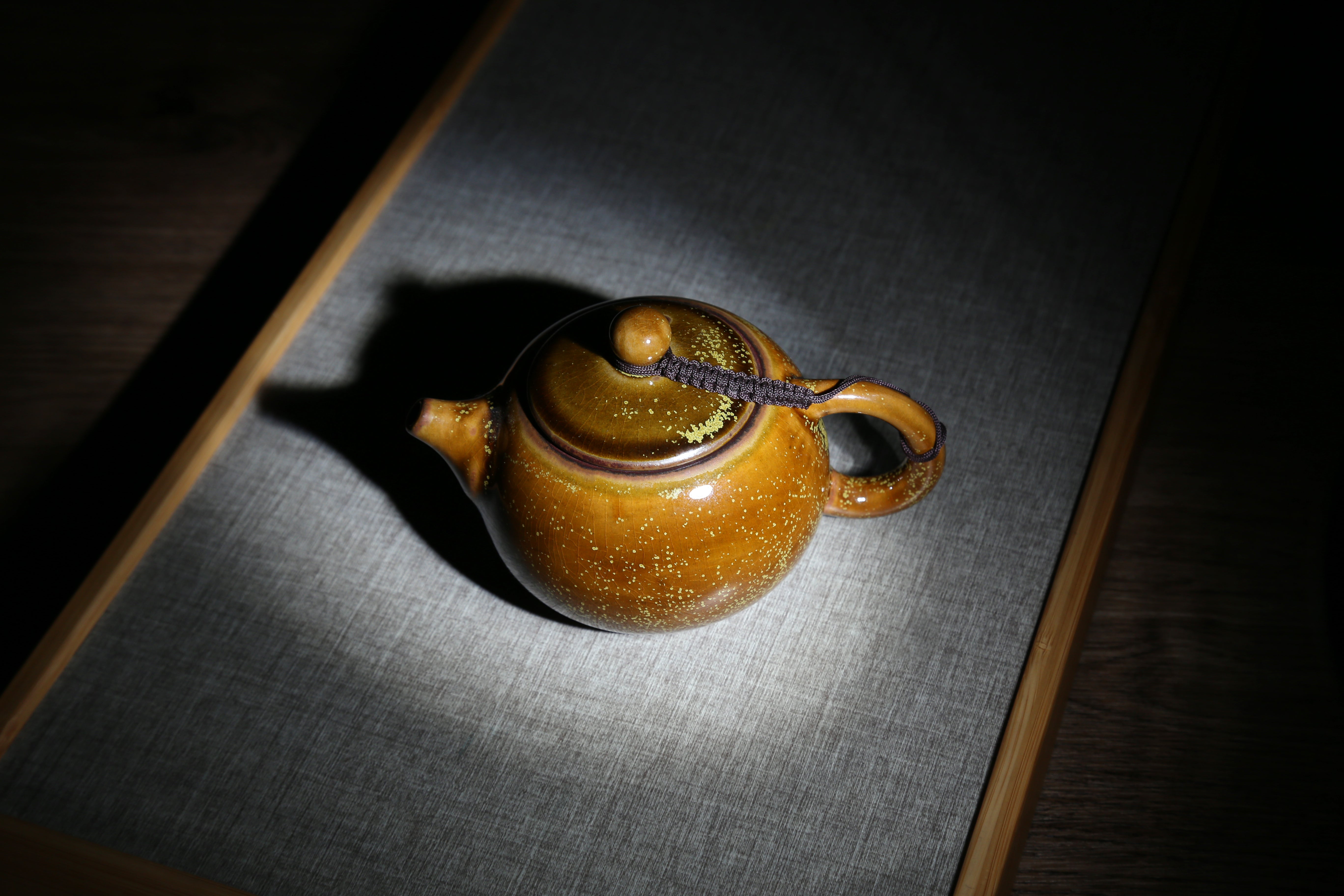 Crescent Teapot - Taishan Tea Club