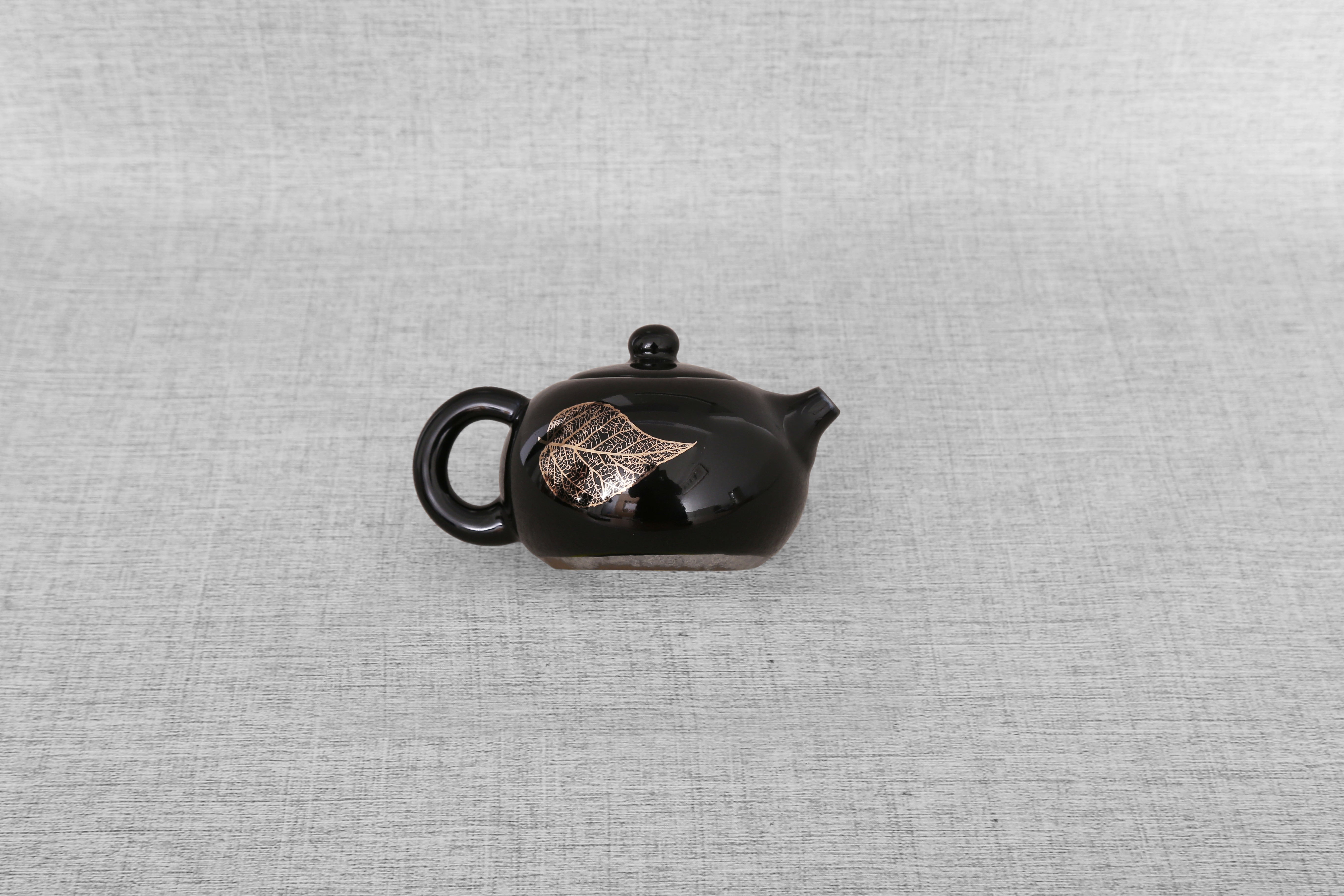Golden Leave Teapot - Taishan Tea Club
