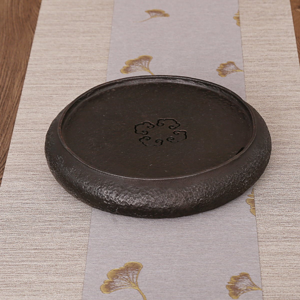 Handcraft Iron Tray for Kettle (wrought iron) - Medium, with built Strainer - Taishan Tea Club