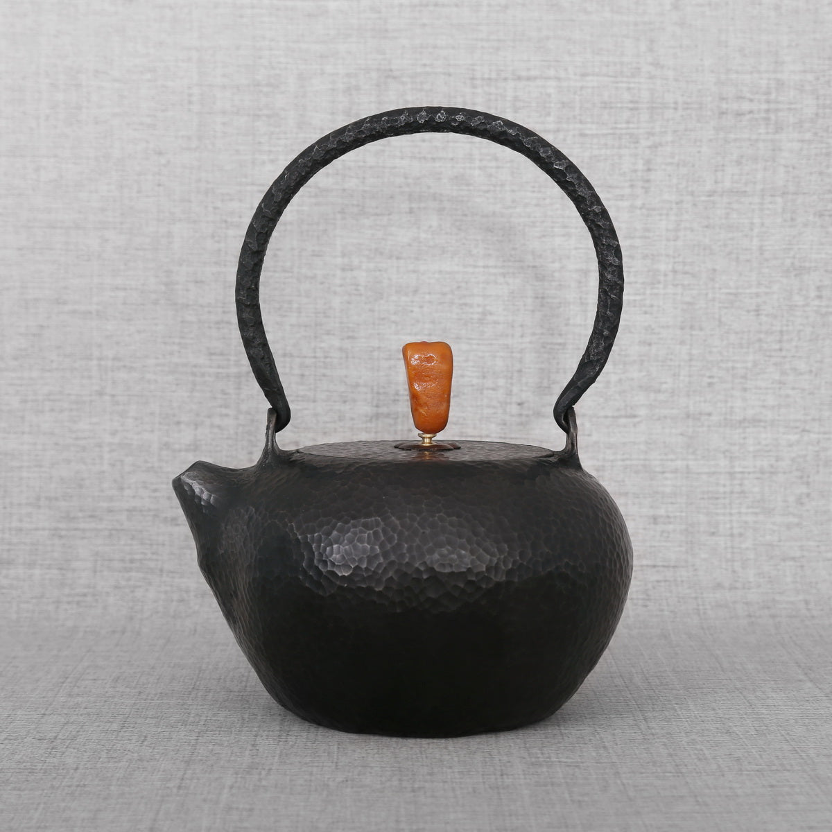 TS Iron Handcraft Iron Kettle (wrought iron) - Large, Amber button - Taishan Tea Club